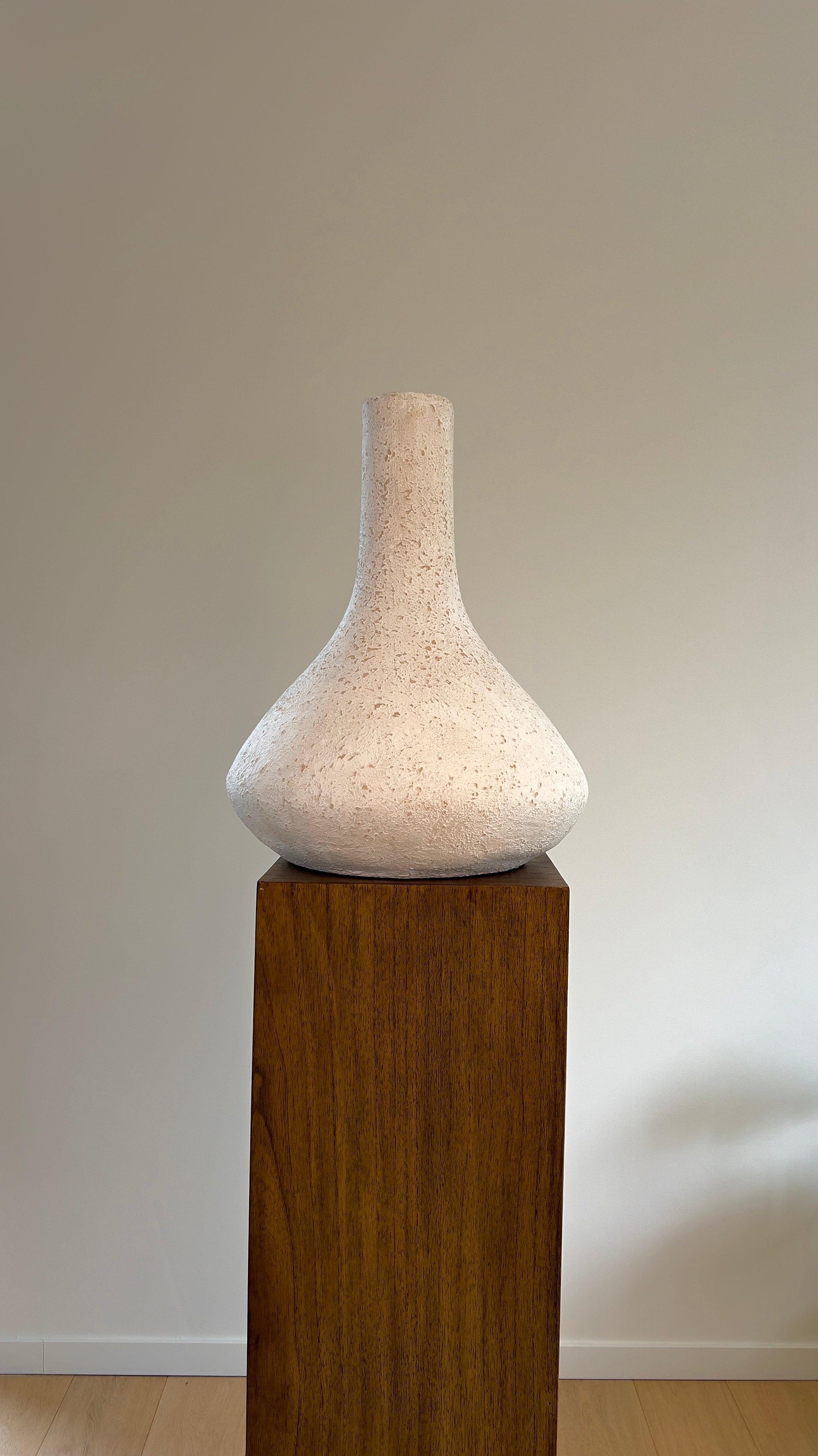 Calcis Amfora Vase